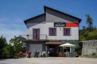 Italian Piston House
