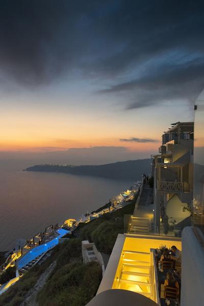 Pearl on the Cliff Hotel & Suites