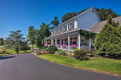 Charming Apartment w/ Yard & Beautiful Gardens!