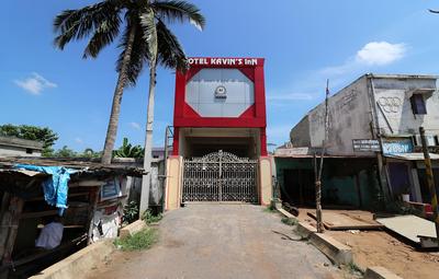 OYO 42729 Hotel Kavin's Inn