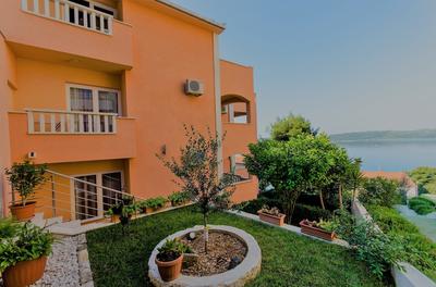 Tonina Apartments