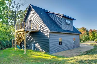 Airy Belleville Guest House With Deck!