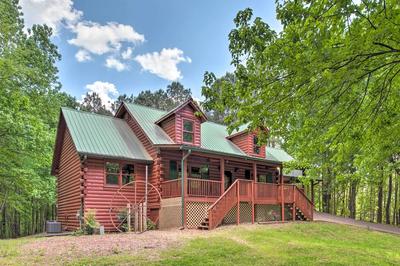 Rural Dallas Gem w/ Hot Tub, Sauna + Fire Pit!