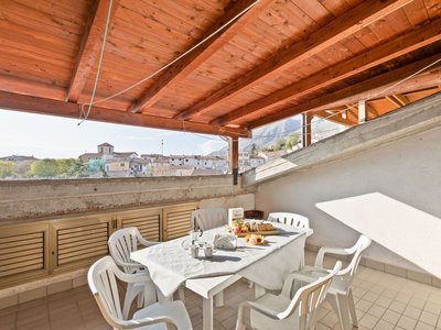 Belvilla by Oyo Sirente House