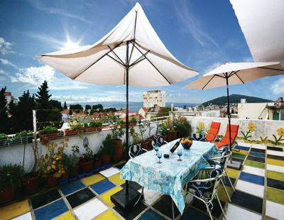 Mia - With Terrace - A1
