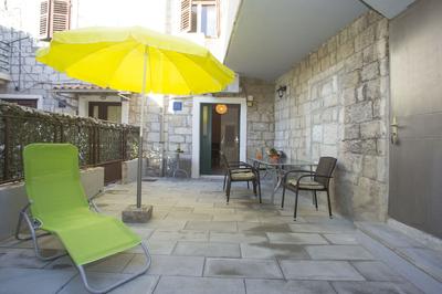 Apartments Zdravko
