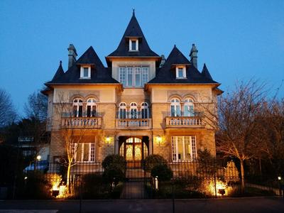 Castel Bayeux Guesthouse