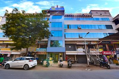 Fabexpress Vibrant Residency