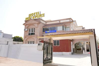 Fabhotel Rest & Peace