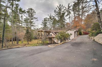 Riverfront Newland Home w/ Pool & Golf Club Access