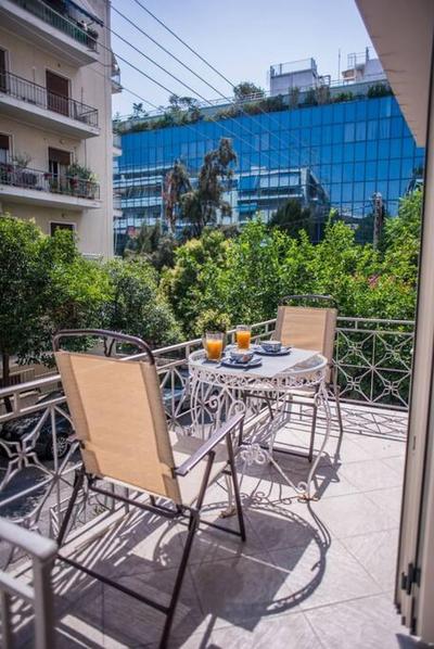 Modern Clean Apartment w h Balcony Near Metro