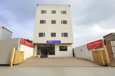 Fabhotel Varanasi Suites