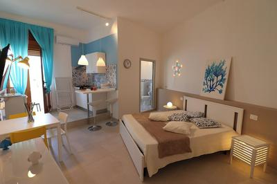 Casa Maya Modern Open-space Apartment Steps From Otrantos Seafront