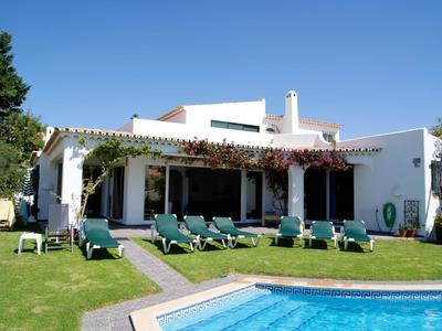 Villa in Albufeira With Pool & Ocean Views
