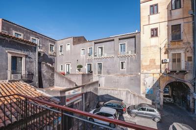 Modern duplex with balcony