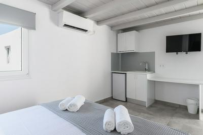 Eleven Keys Mykonos Suites