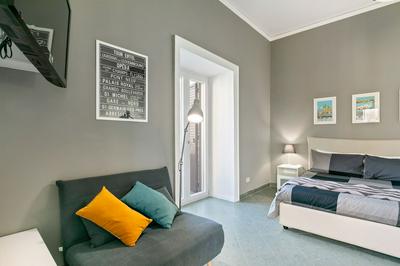 Stylish Flat Maqueda