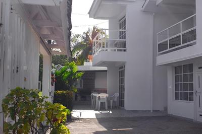 Yellowstone Motel - Adults Only