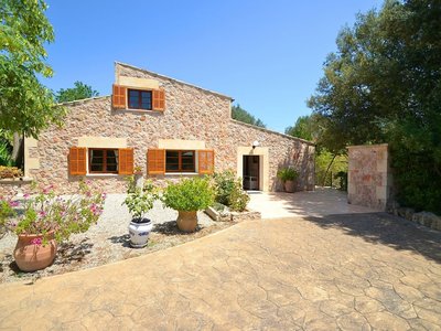 Lovely Holiday Home in Alcúdia with Hot Tub & Private Pool