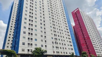 Comfort And Strategic 2Br At Green Pramuka City Apartment