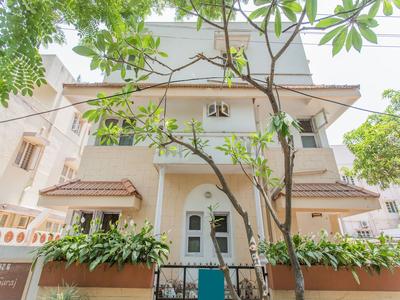 OYO 761 Hermitage Apartments