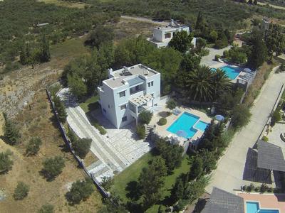 Villa in Lefkogia Crete With Swimming Pool