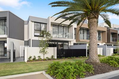 The Peninsula at Hope Island