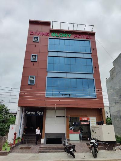 Divine Glory Hotel