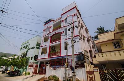 OYO 8671 Sri Krishna Residency