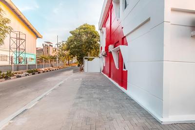 OYO 907 Wisma Cakung