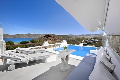 Fulfill your Holiday Dreams at Mikonos