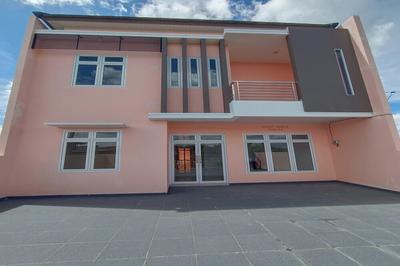 OYO Life 93054 Th Residence 135 Syariah