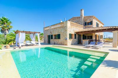 Can Teco in Manacor With 3 Bedrooms and 4 Bathrooms