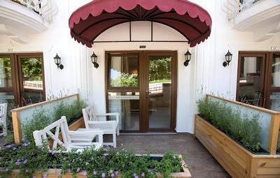 S3 Orange Exclusive Hotel