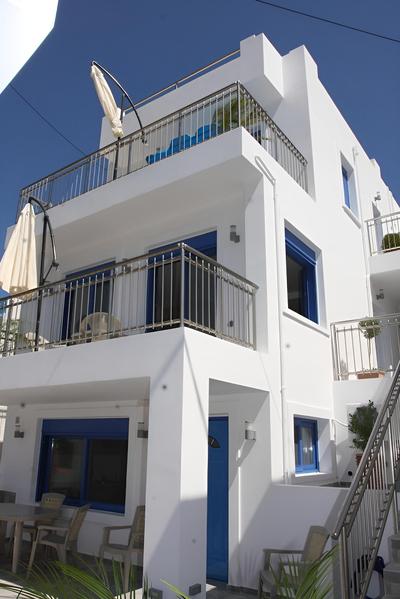 Sunorama Apts-studios by the sea