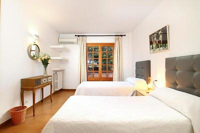 Villa - 4 Bedrooms with Pool and WiFi - 108763