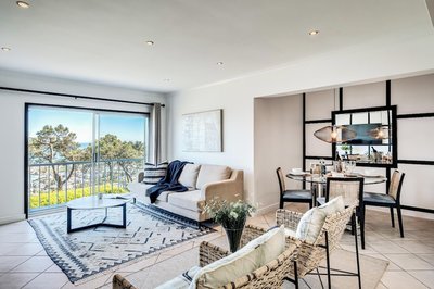 Chic 2bed in Camps Bay w Sea Views Bayview Rise