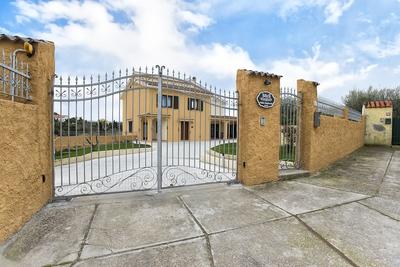 Villa Malvasio Pool and Jacuzzi Room Sassari