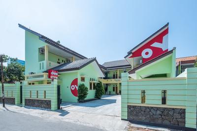 OYO 1399 Cemara Residence Syariah