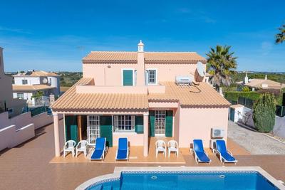 Villa Santa Maria With 3 Bedrooms and 4 Bathrooms