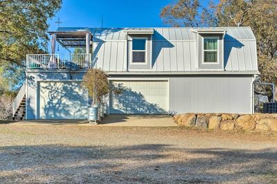 Mariposa Home: Furnished Patio & Sierra Mtn Views