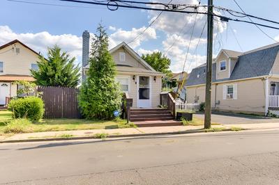Keansburg Home w/ Private Hot Tub!