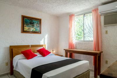 Capital O Farallon Inn, Cancún