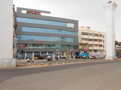 Capital O 5072 Padmini Hotel