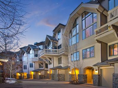 Ski In Ski Out Townhome in Rocky Mountain Access to Elkhorn Chairlift by RedAwning