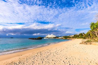 Mr.KINJO in front of Manza Beach