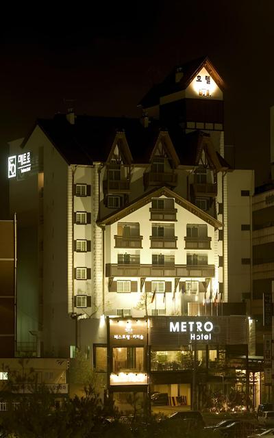 Metro Tourist Hotel
