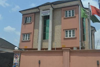 Dan Morgan Hotel & Suites