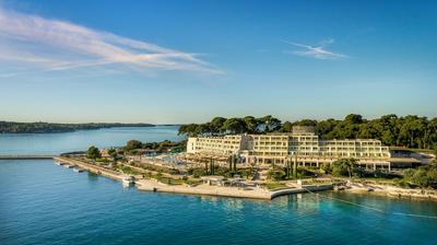Isabella Island Hotel & Villas