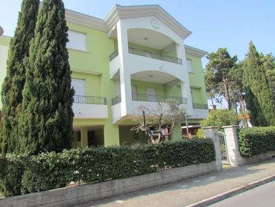 Flat With Spacious Balcony in Bibione